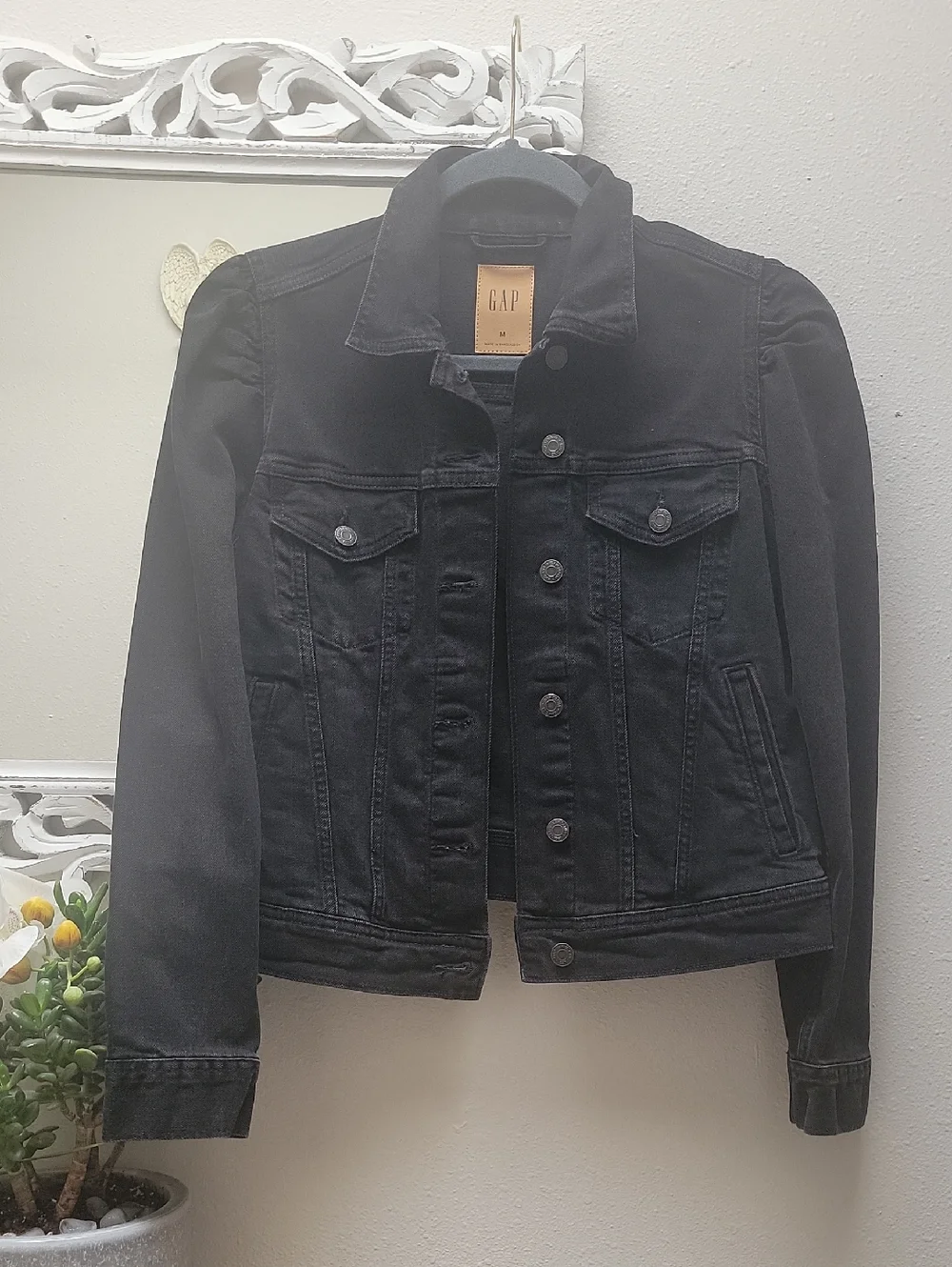 GAP Black Button-Up Denim Jacket - Picture 1 of 2